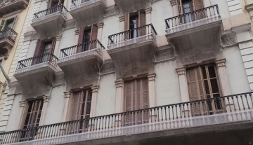 Edificio a reformar en Rambla Catalunya
